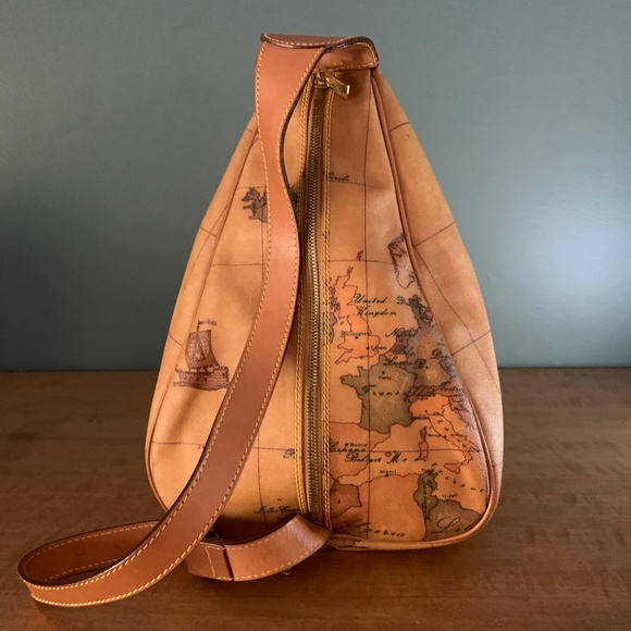 ALVIERO MARTINI Geo Classic World Map Backpack - Picture 3 of 6